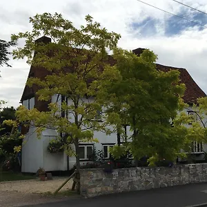 Heathrow Cottages Bed & Breakfast